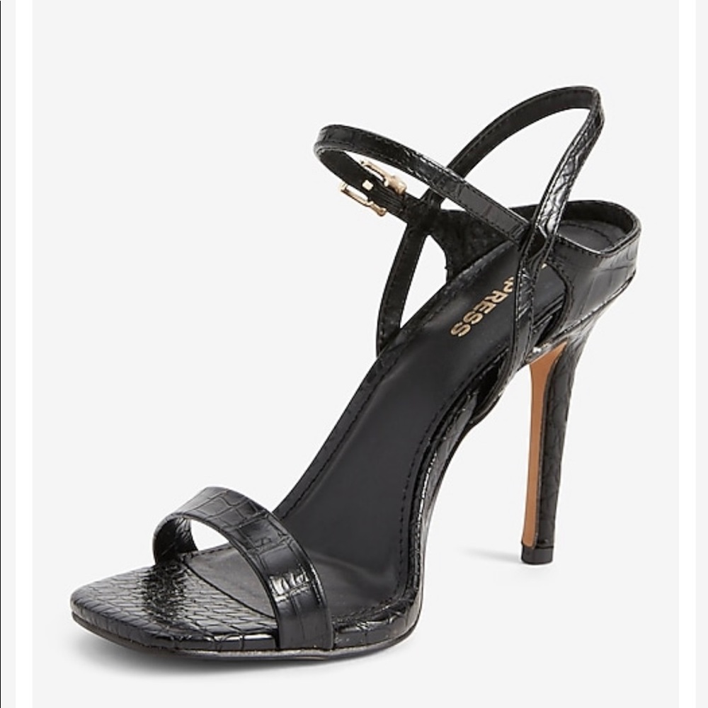 NWT Black Express Textured Heel Sandals sz 7